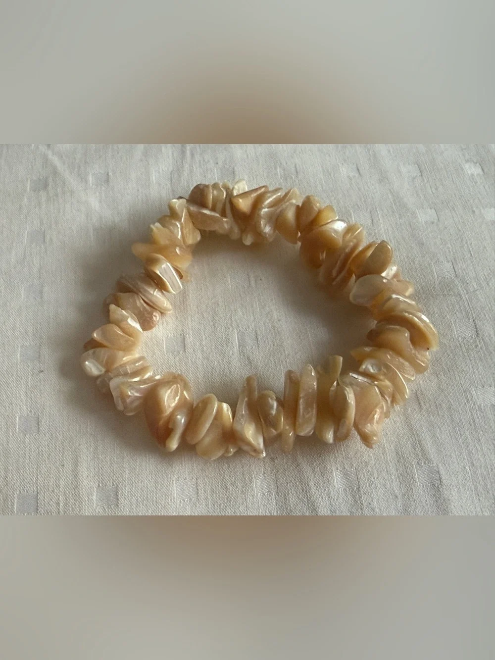 Peach Mother-of-Pearl Chip Stretch Bracelet